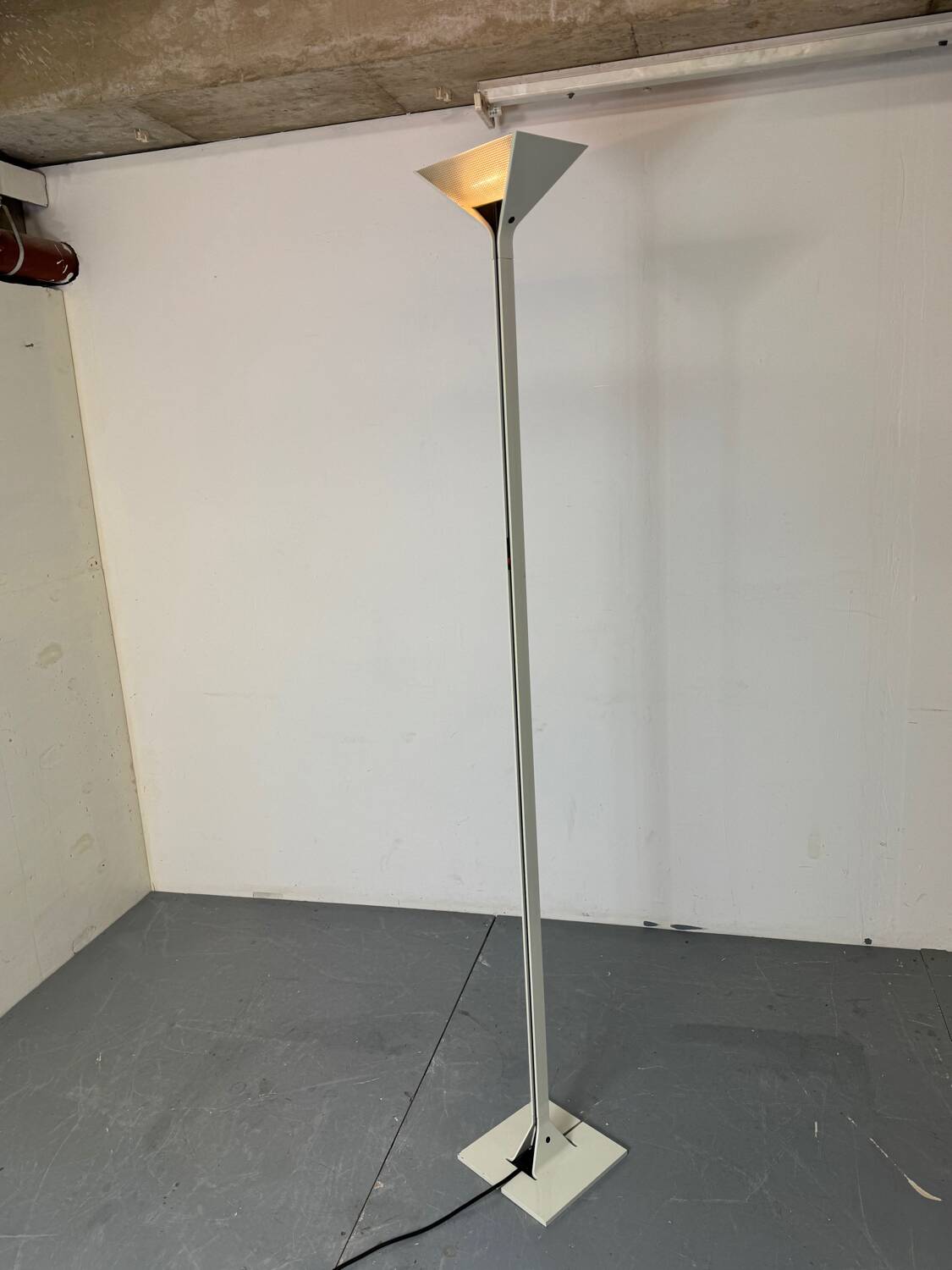 Lampadaire Papillona blanc de design italien par Tobia Scarpa pour Flos, It