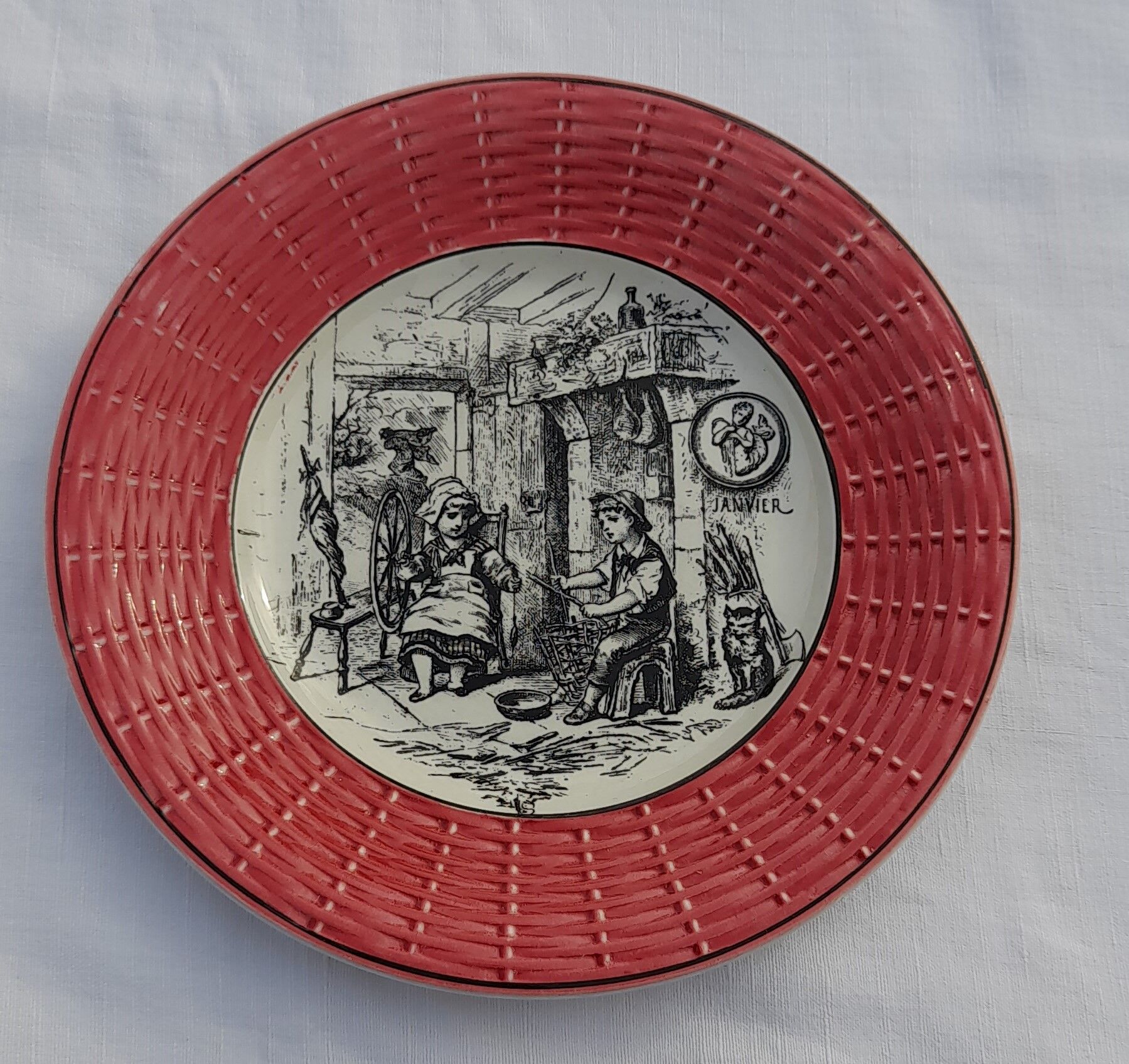 Digoin Sarreguemines earthenware dessert plate January diam 18 cm
