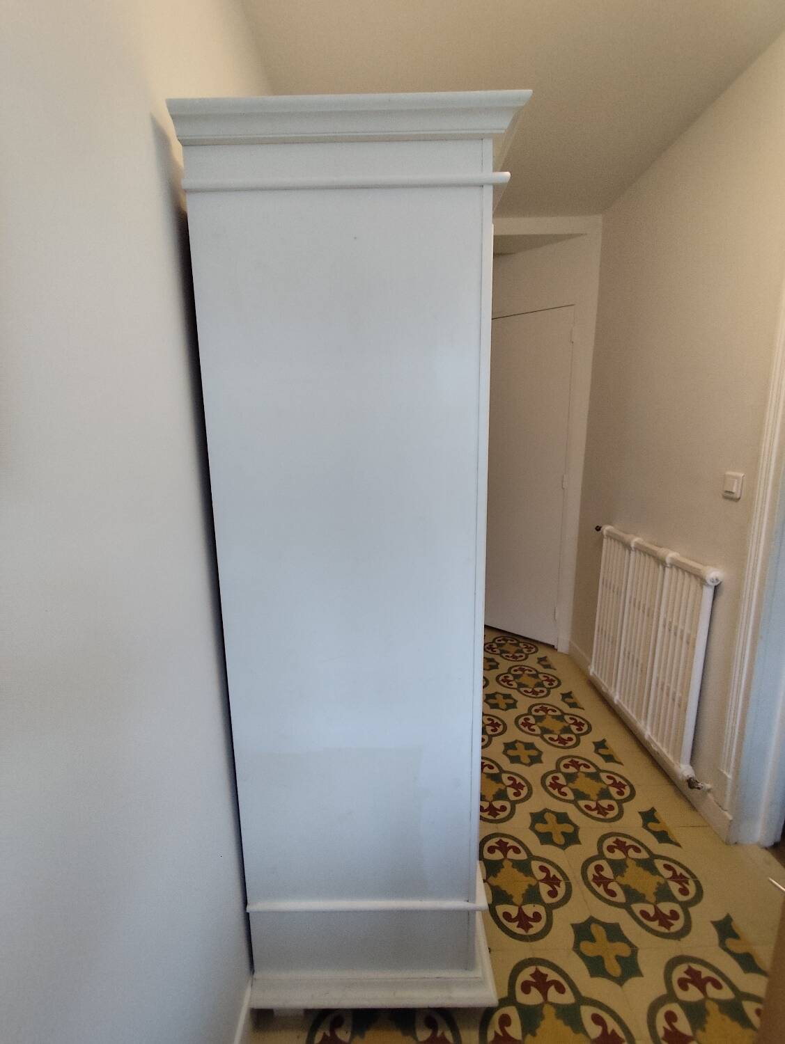 White solid wood wardrobe