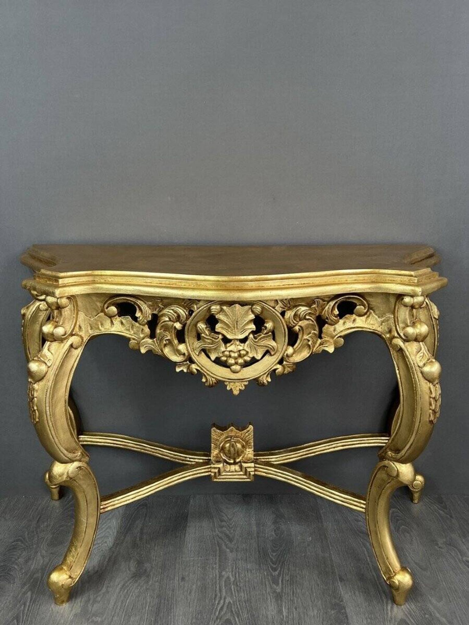 Console dorée sculptée, XXème siècle