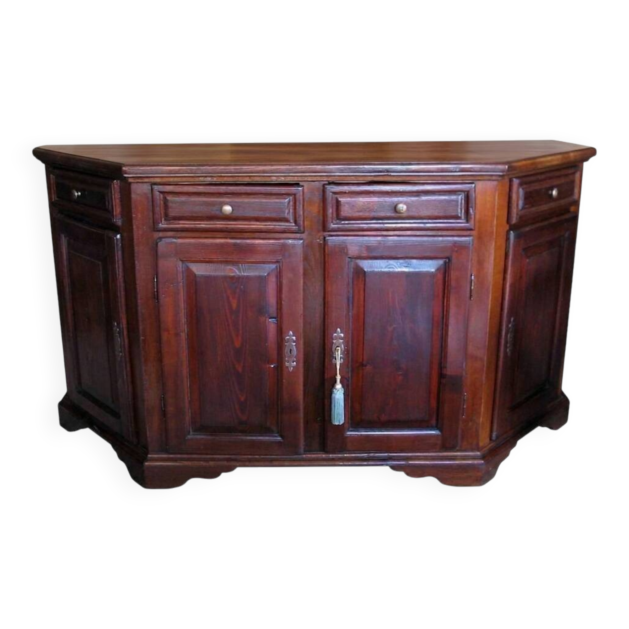 Antique low chamfered sideboard.