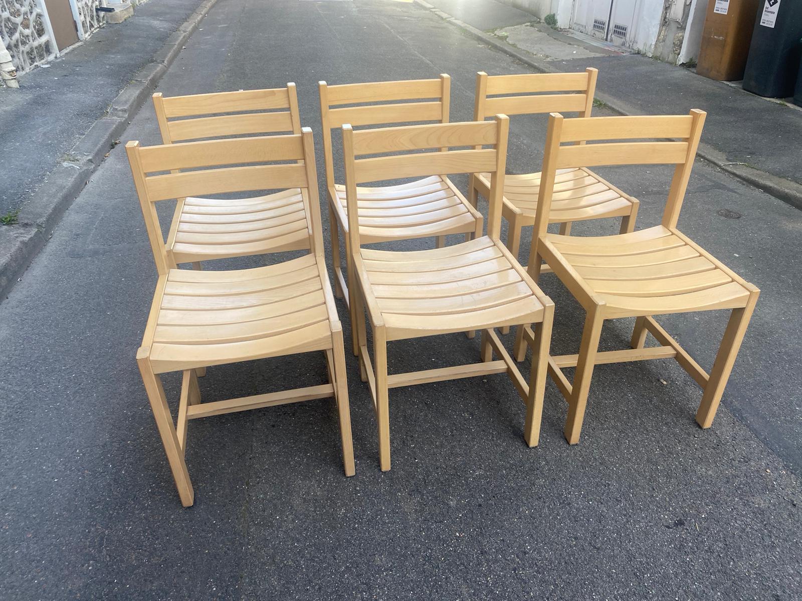 Lot of 6 pine chairs