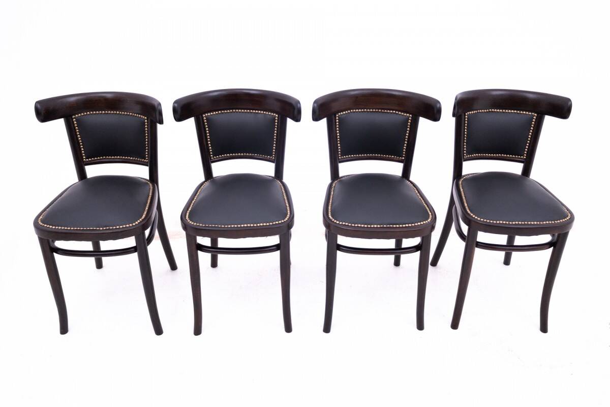 Thonet furniture set, Western Europe, late 19th century. After renovation.