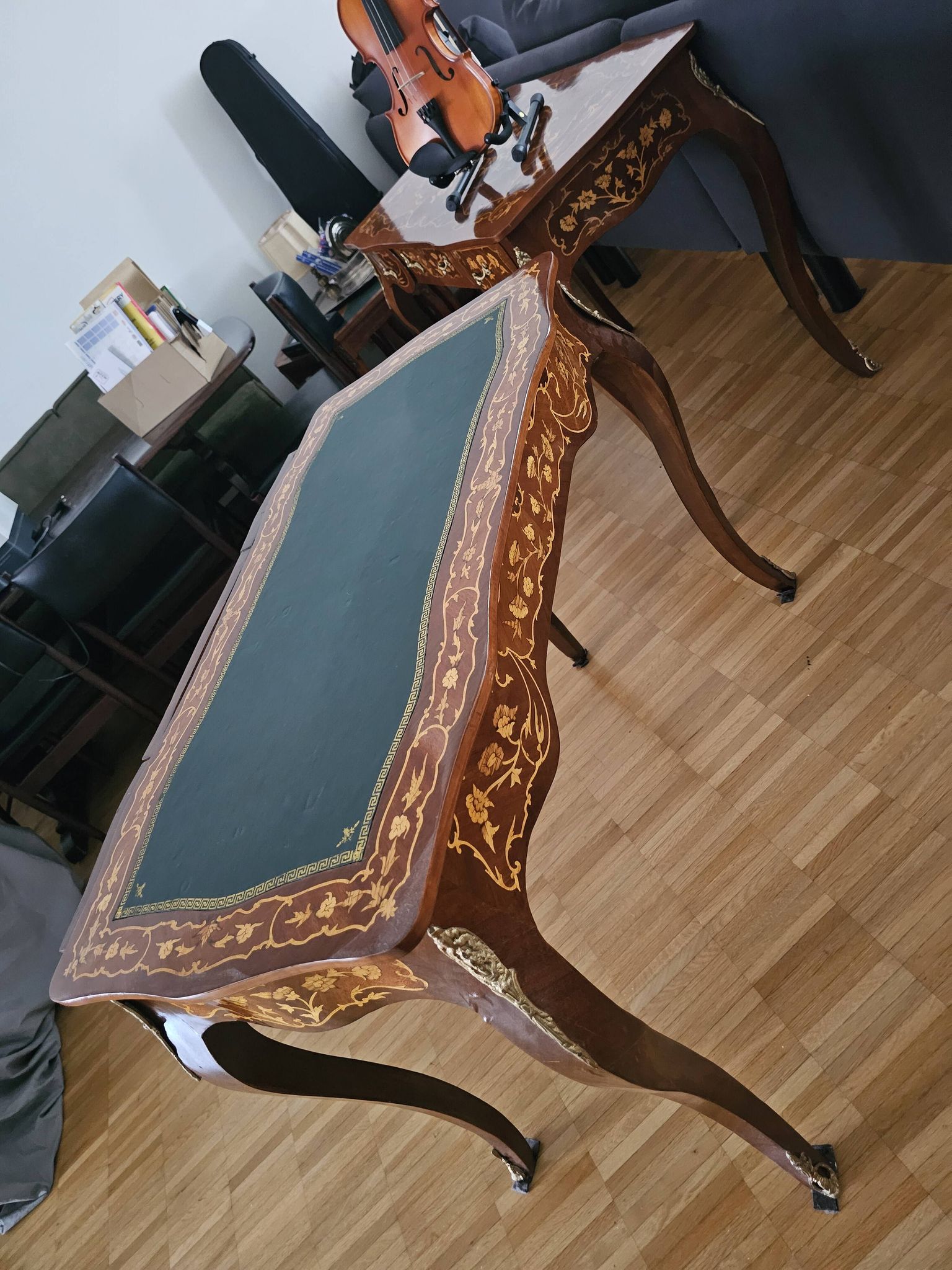 Handmade Baroque-style desk with 3 drawers - St. Petersburg office furniture