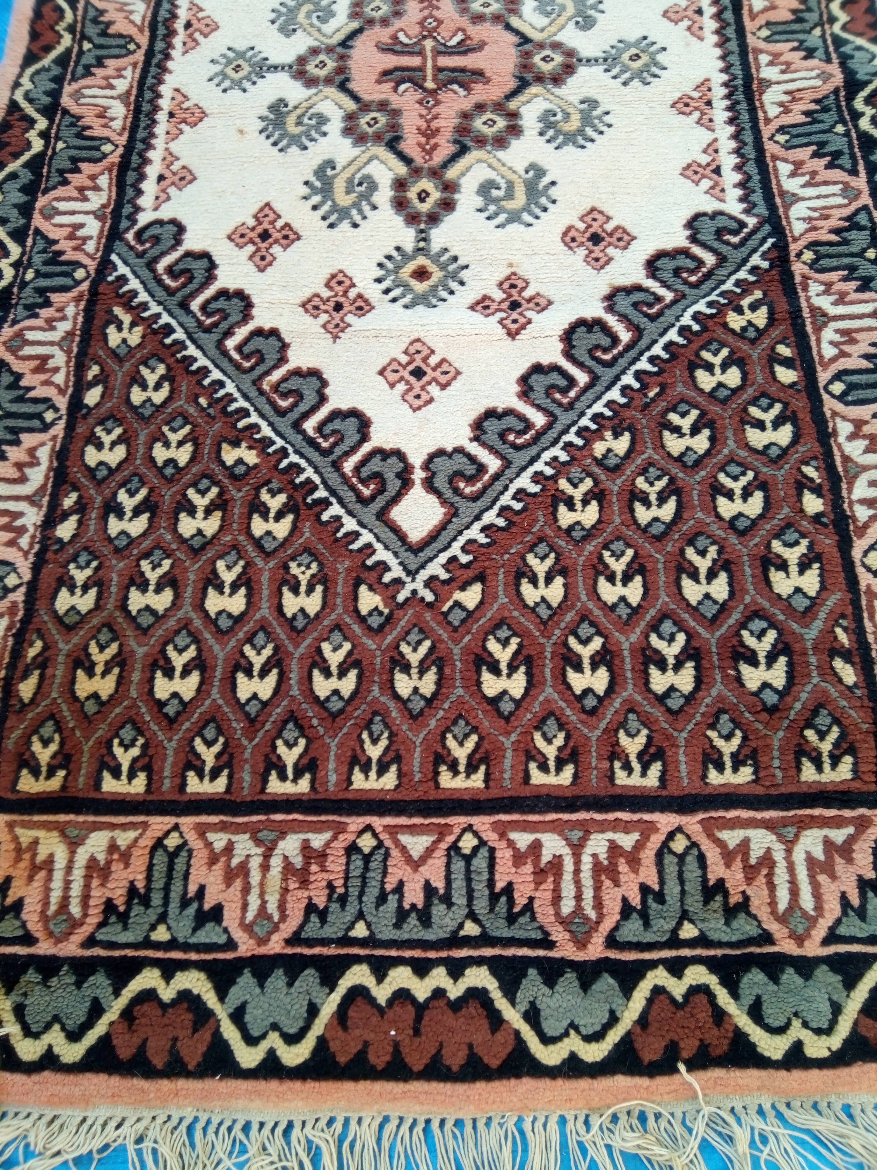 Old oriental carpet from the 80s - 193 x 101