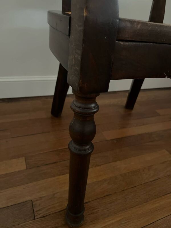Ancien fauteuil de barbier / coiffeur en cannage