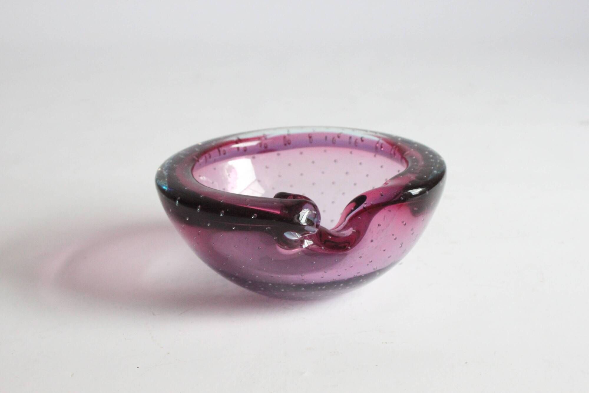 Murano glass purple bullicante trinket bowl, 1960s