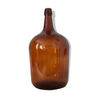 Demijohn amber