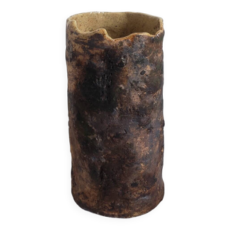 Vase sculpture
