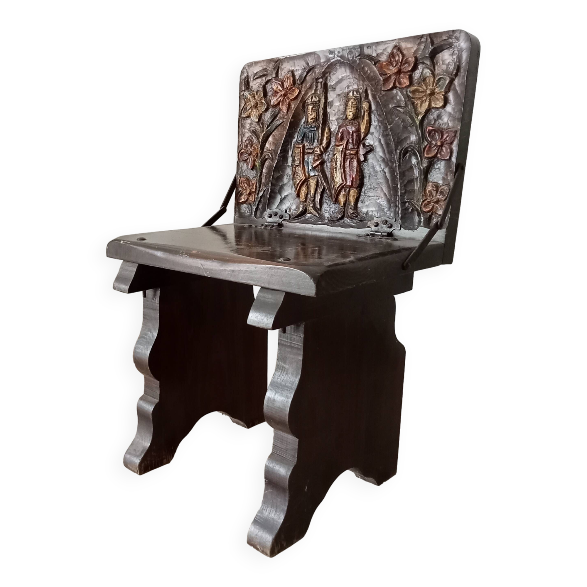 Spanish renaissance style folding chair in carved wood by mades