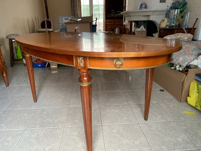 Louis XVI-style dining table