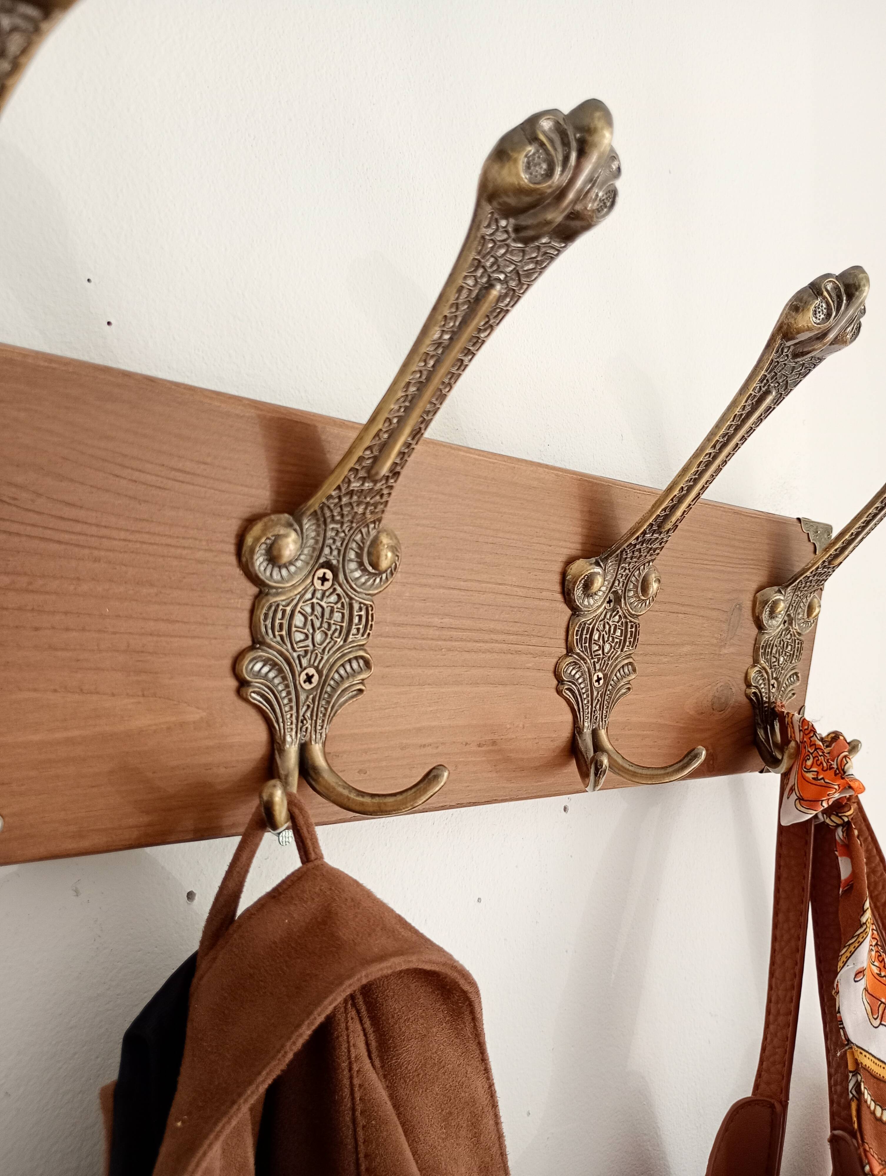Vintage wall coat rack in patinated wood and metal – 4 double hooks