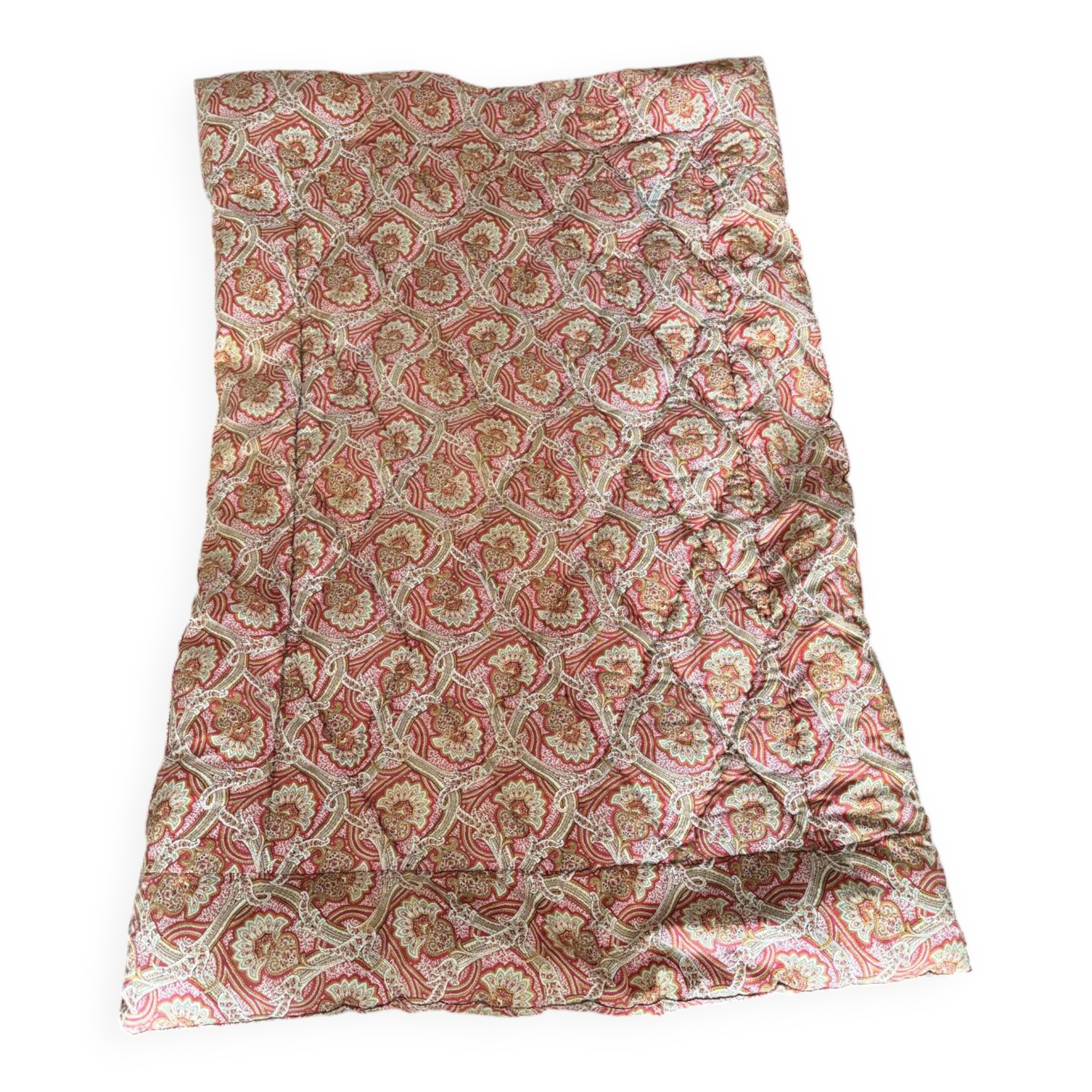 Vintage duvet/bedspread with a paisley pattern.