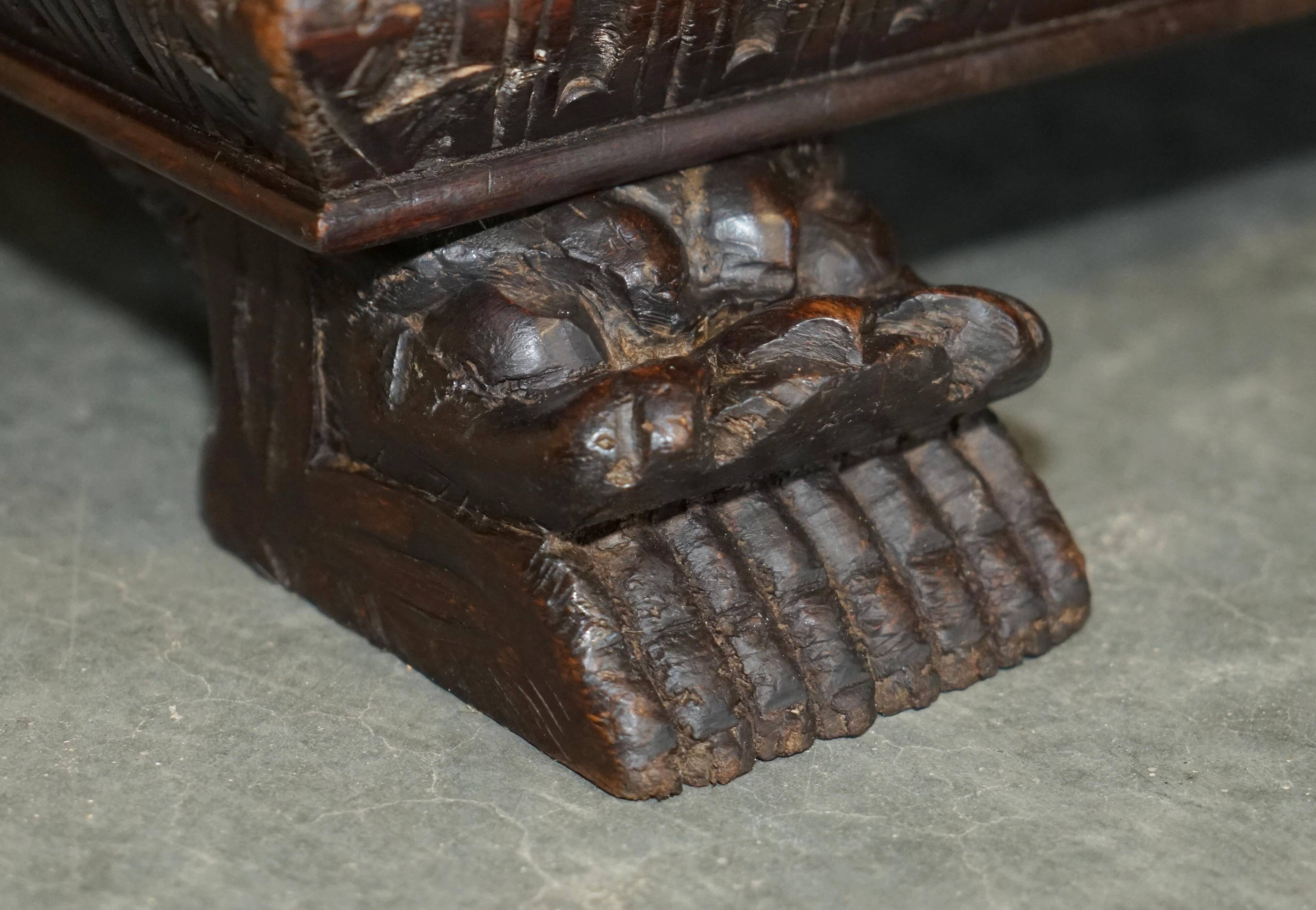 Banc Monks Antique Sculpté Lion Griffon 1860 avec Rangement