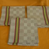 Lot de 3 torchons en métis linge basque. Etat neuf.