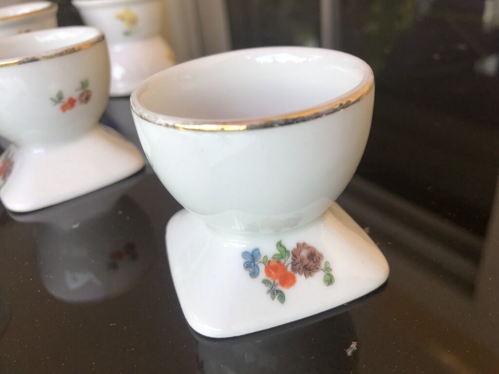 2 vintage porcelain shells