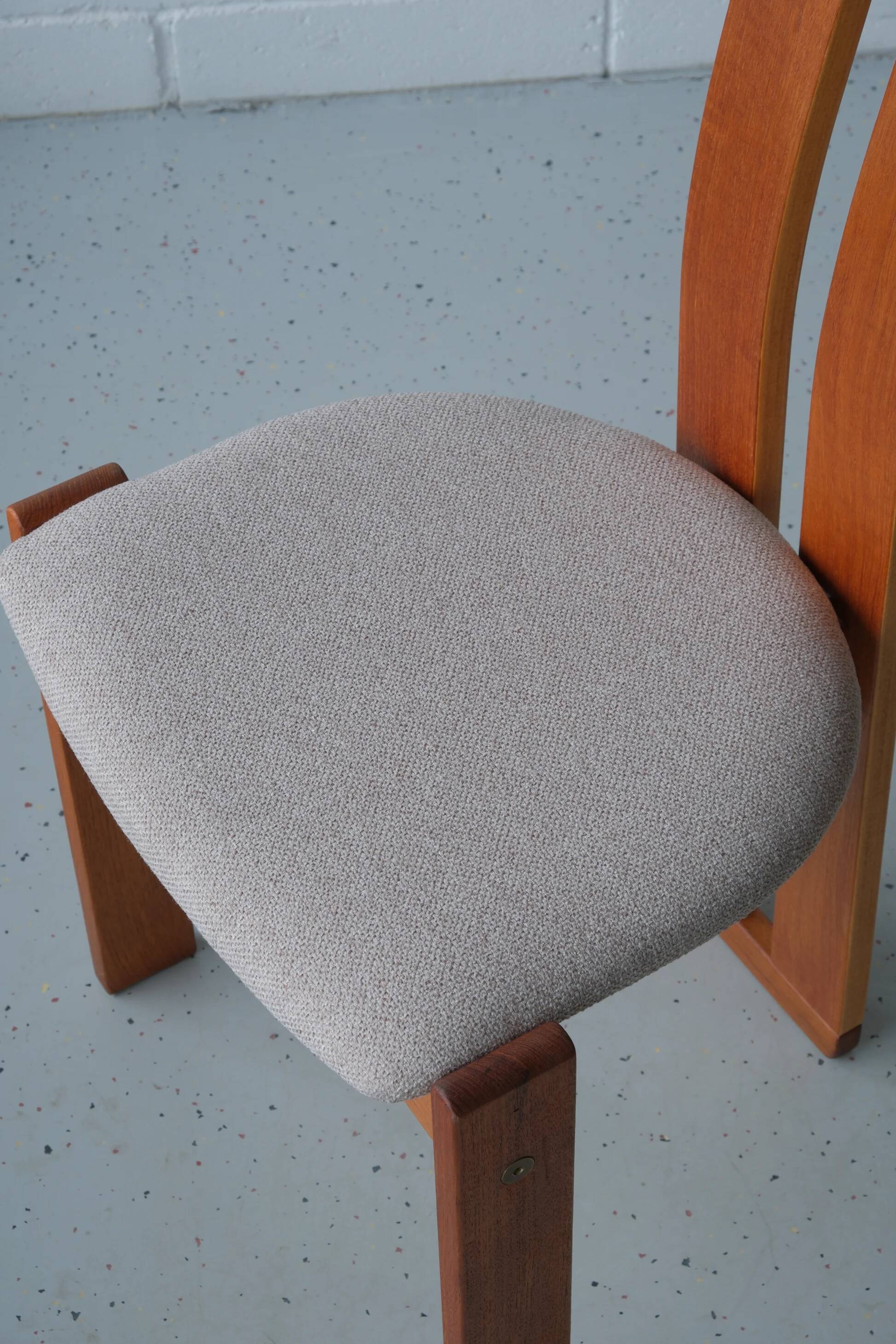 4 chaises 'Tellus' en teck conçues par Torstein Nilsen pour A. Huseby & Co, vers 1980