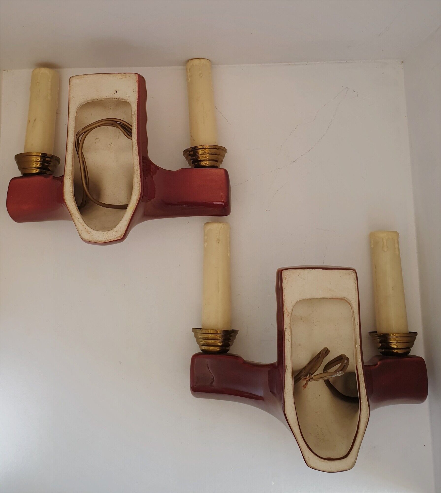 Pair of double art deco sconces in bordeaux and gold ceramics