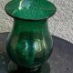 Grand Photophore, Bougeoir en verre soufflé vert, de style verrerie de BIOT, made in france