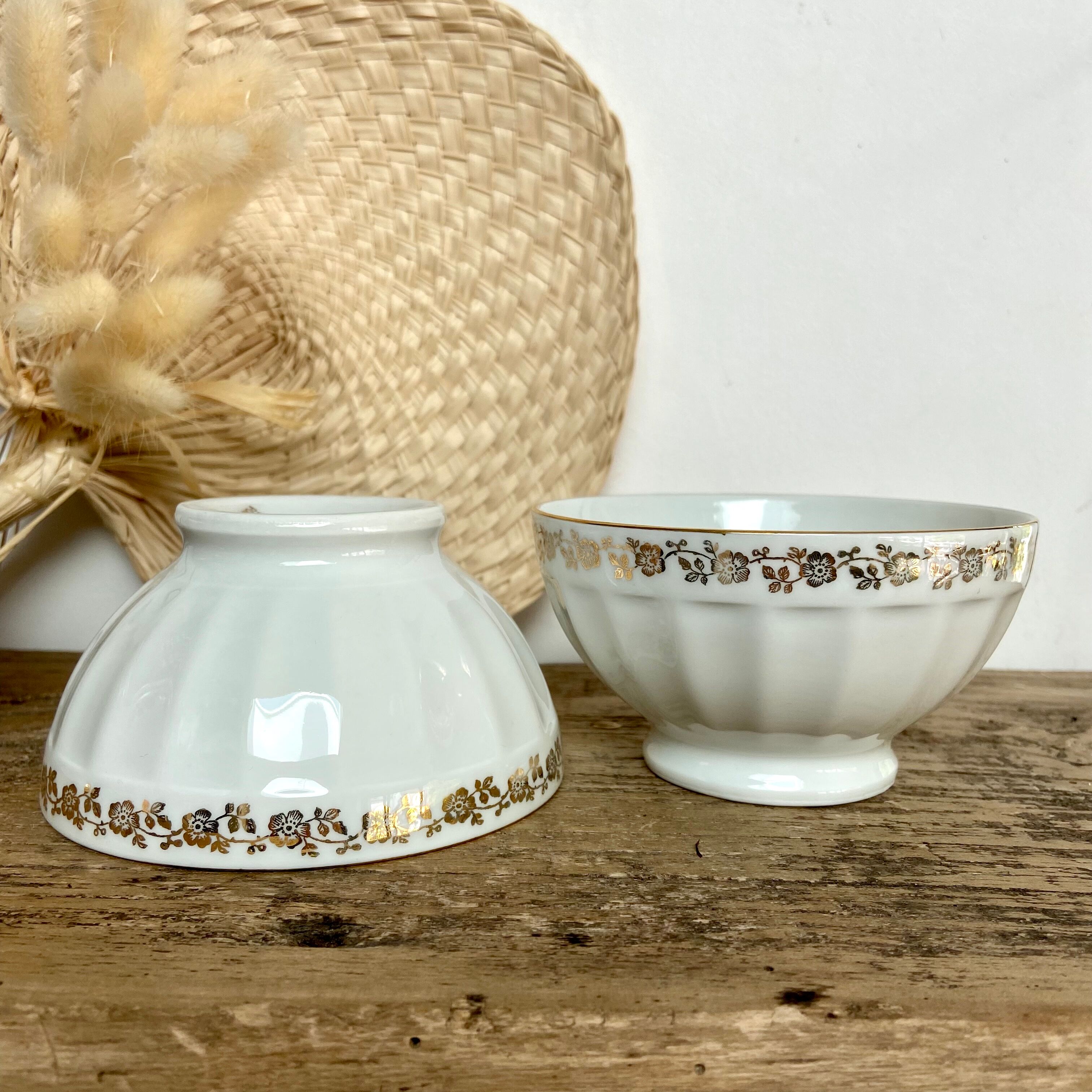 4 small vintage porcelain bowls France