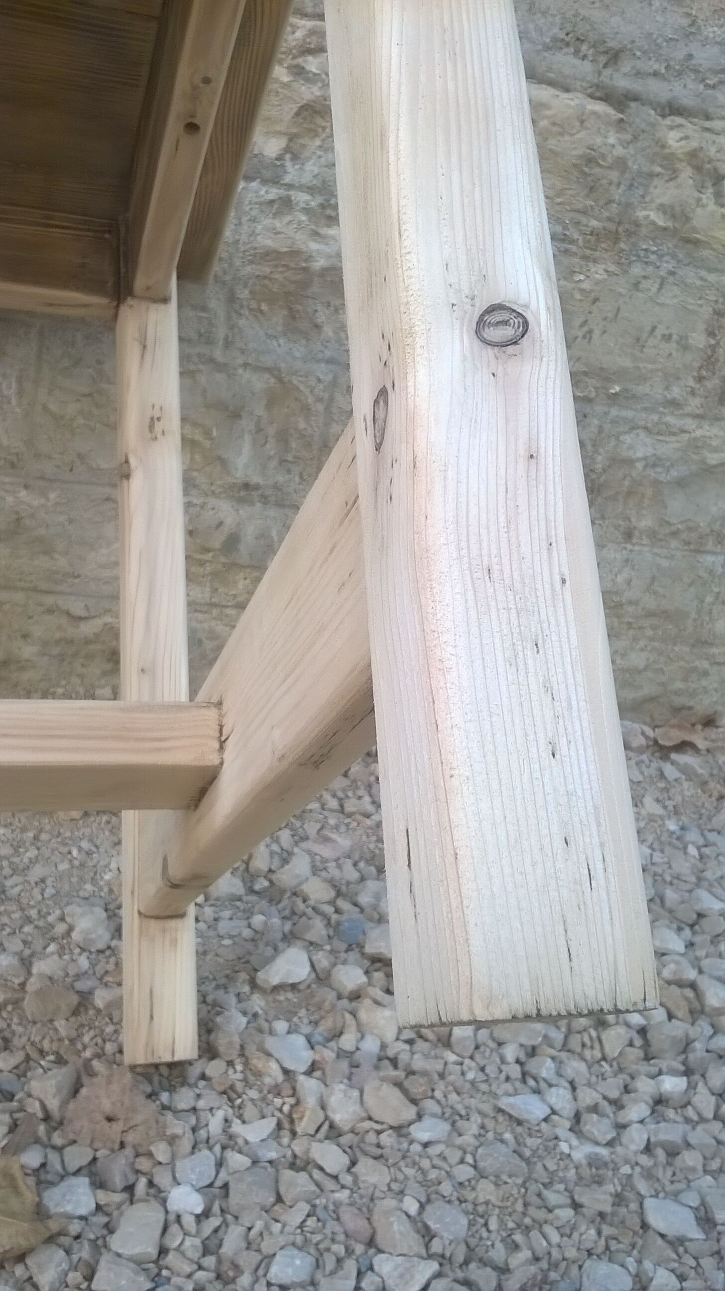 Table de ferme bois brut