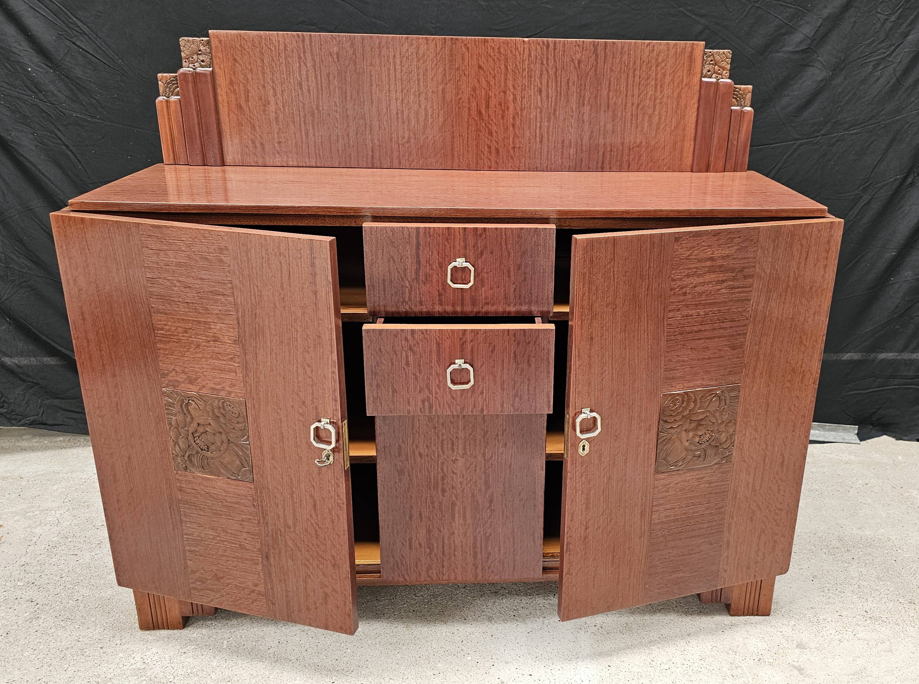 Art Deco buffet by Saddier & Fils in solid rosewood and veneer.
