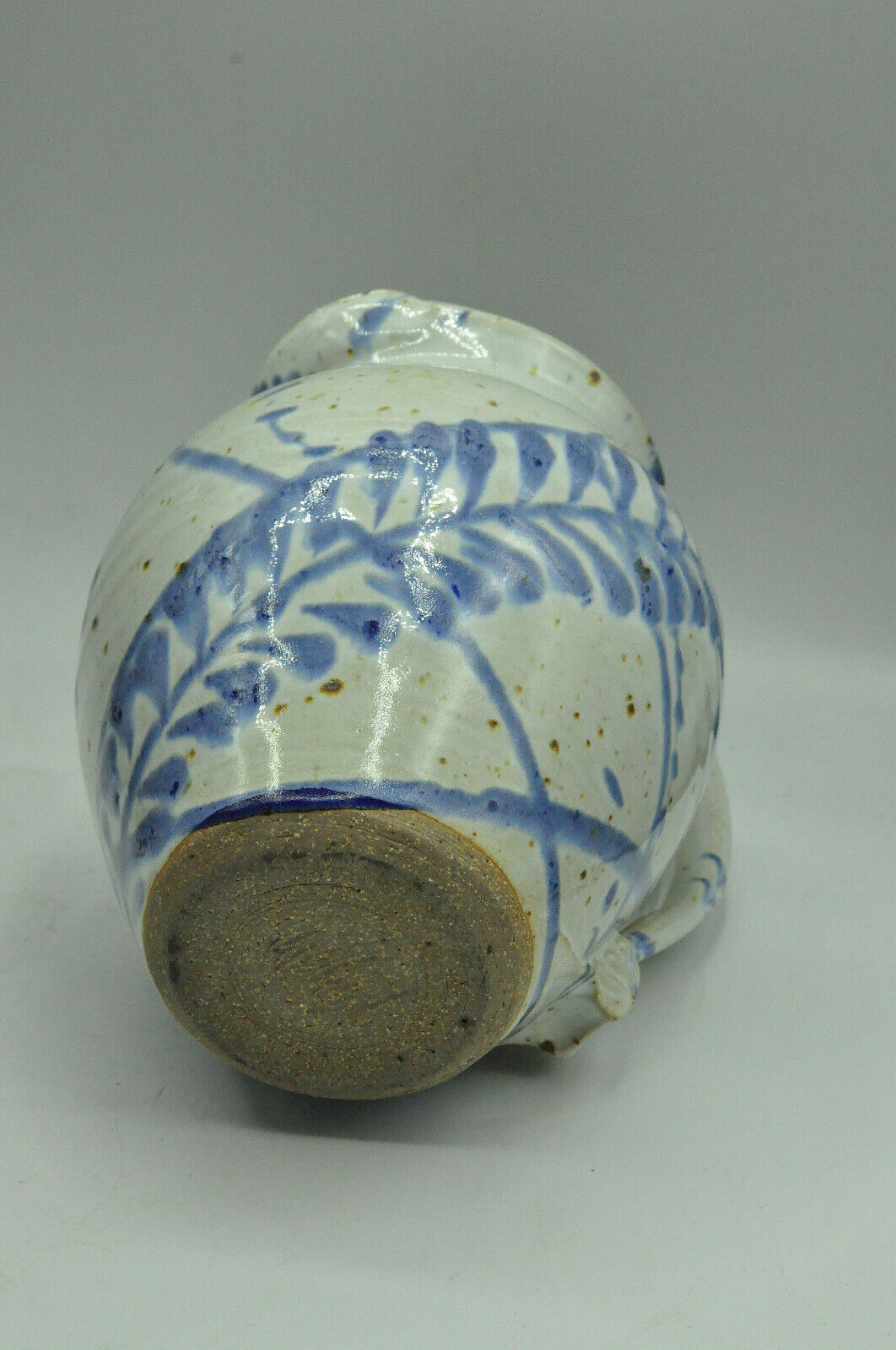 Signed reed pitcher to identify floral decoration vegetal collection deco art table