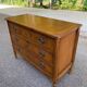 Commode Louis XVI en marqueterie et placage d'amarante/merisier 1950