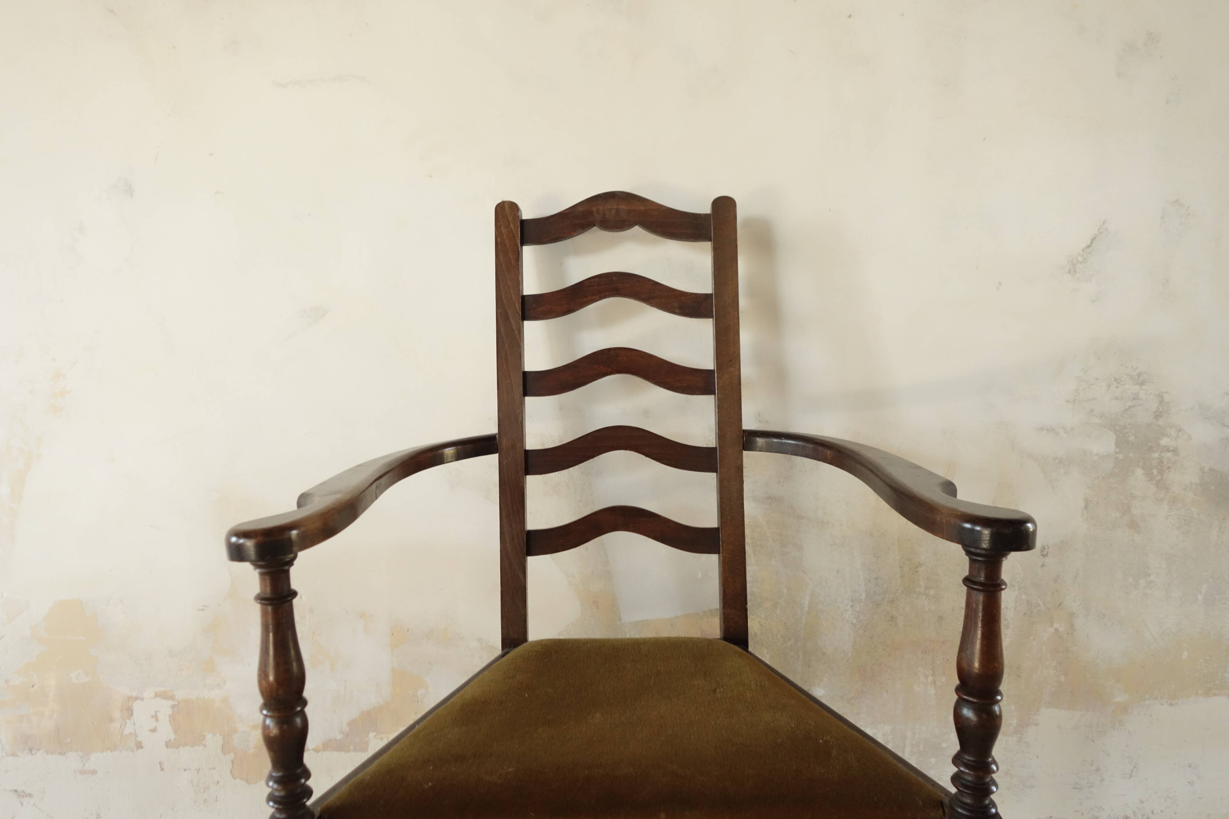 English Georgian style chair from the 1800s.