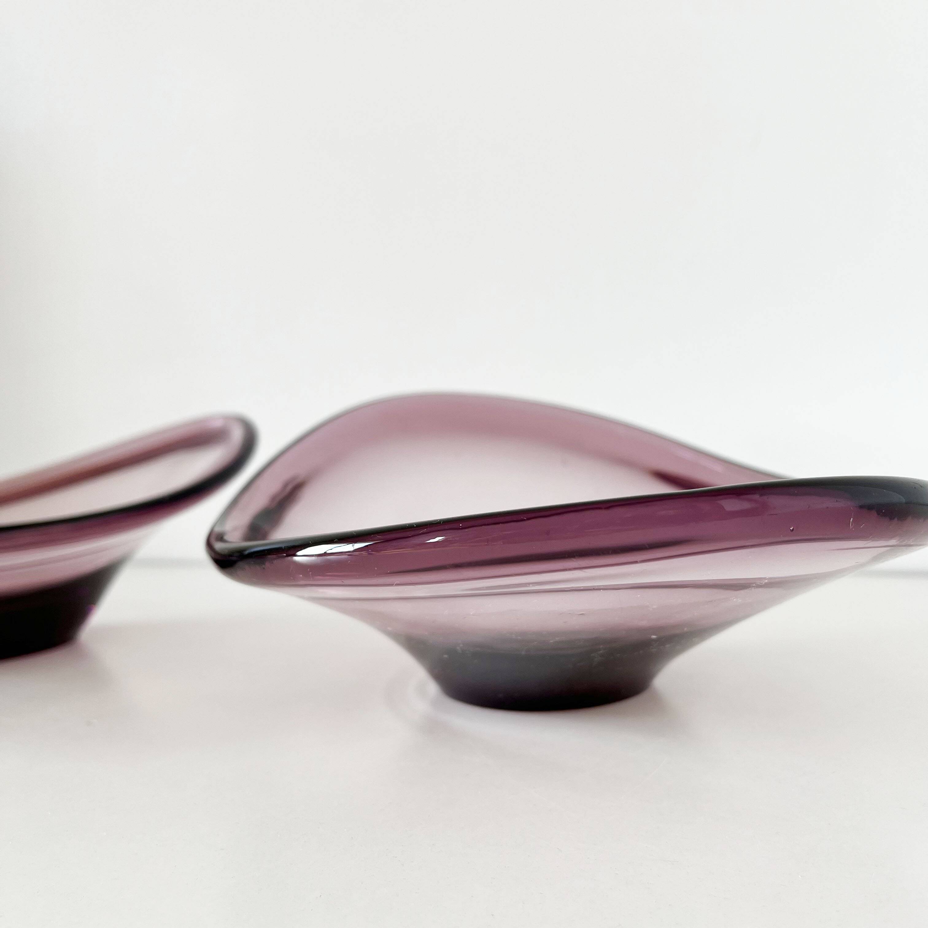 Pair of purple glass empty pockets 1960