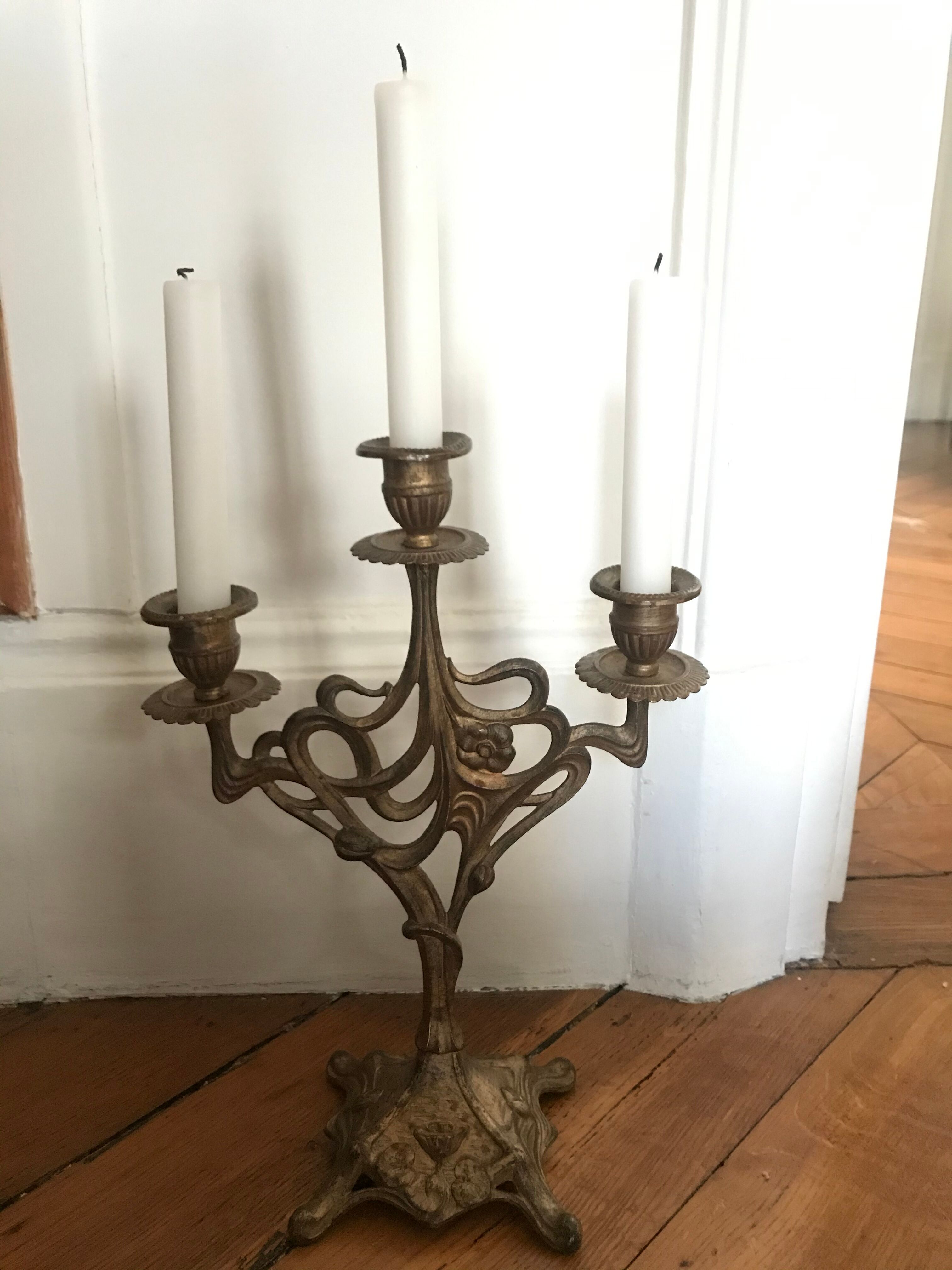 Chandelier Art Nouveau three fires