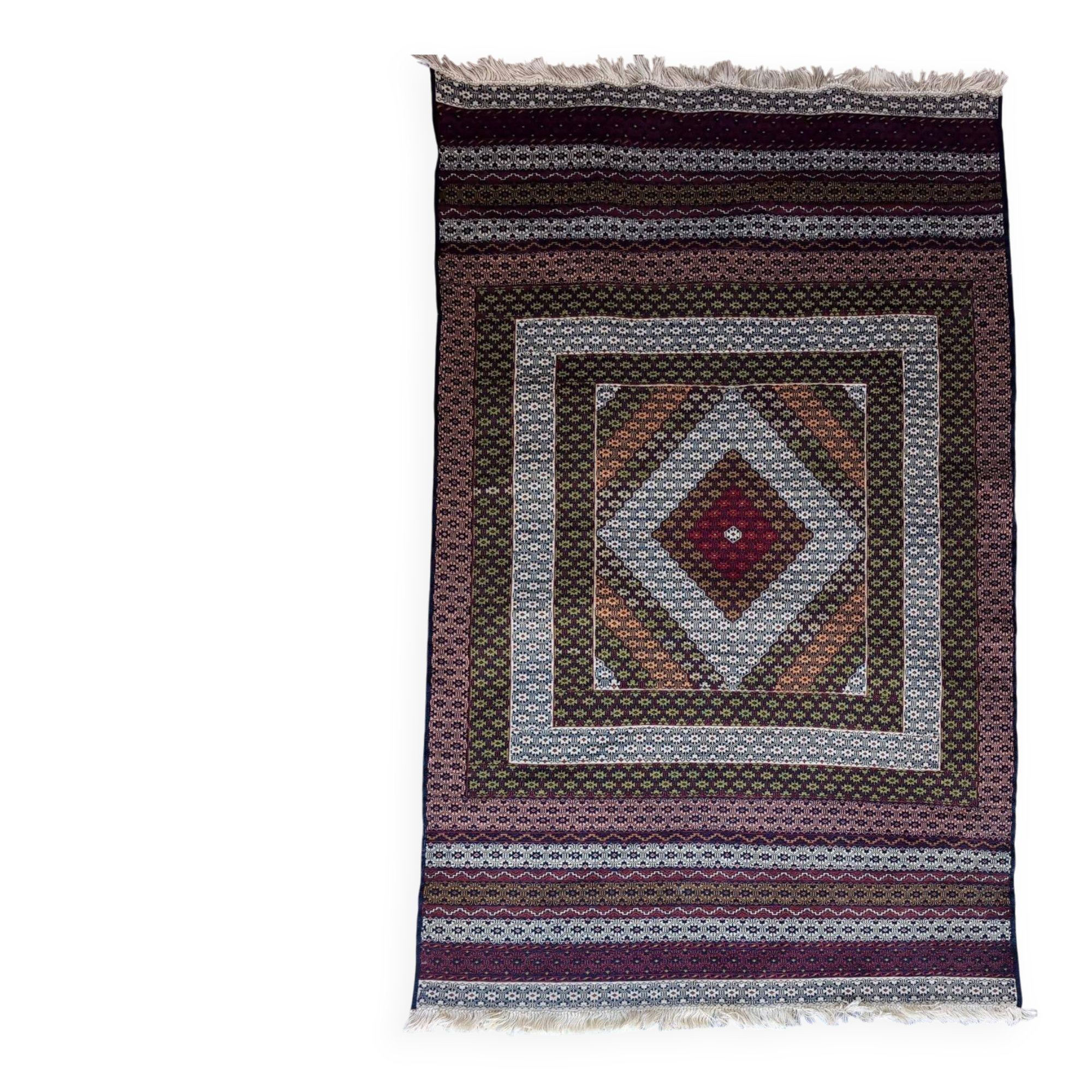 Tapis afghan artisanal réalisé à l’aiguille – 175 × 135cm