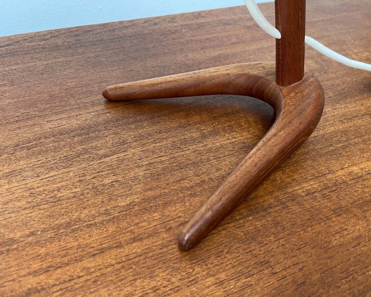 Dornstab table lamp in modern teak from the mid-century by A. Pöll for Kalmar, Vienna, 1950s.