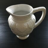 White slurry pitcher