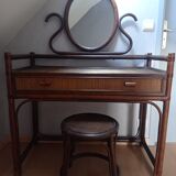 Coiffeuse en rotin avec son tabouret