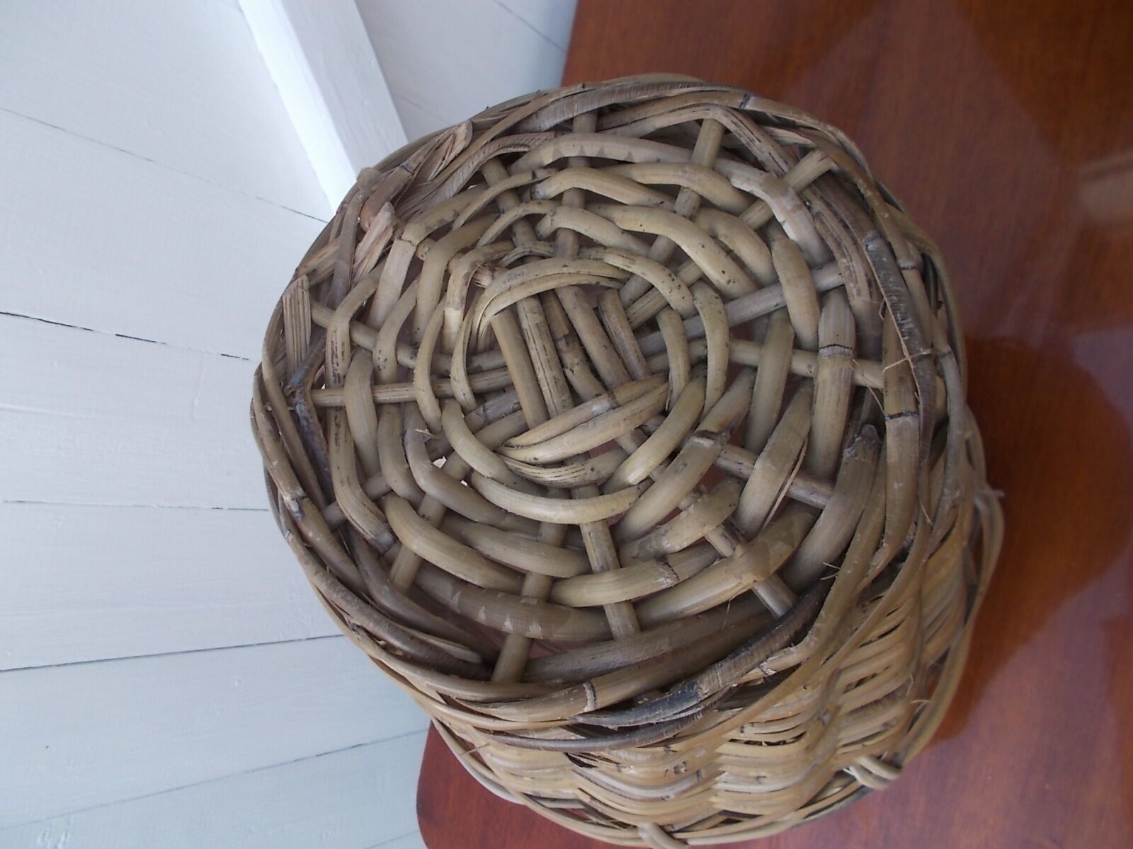 Willow cache pot with handles