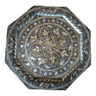 Morocco or Algeria - Old damascened copper tray with brasswork decoration of arabesques