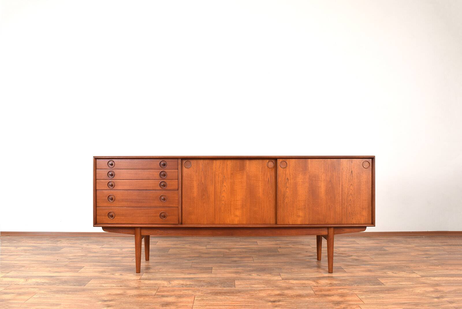 Buffet en teck norvégien du milieu du siècle, années 1960.