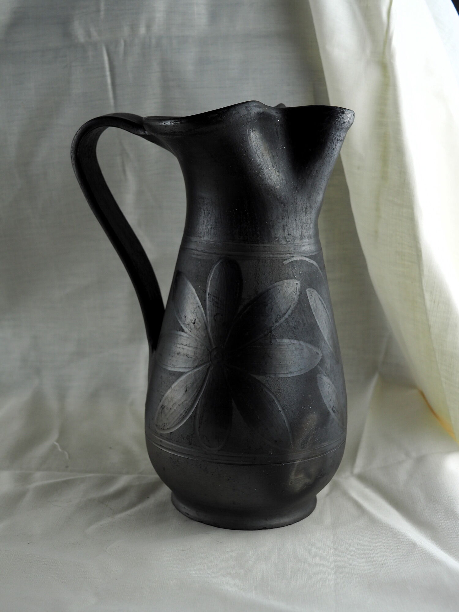 Stylized black pitcher - black pottery of Bisalhães - XXth