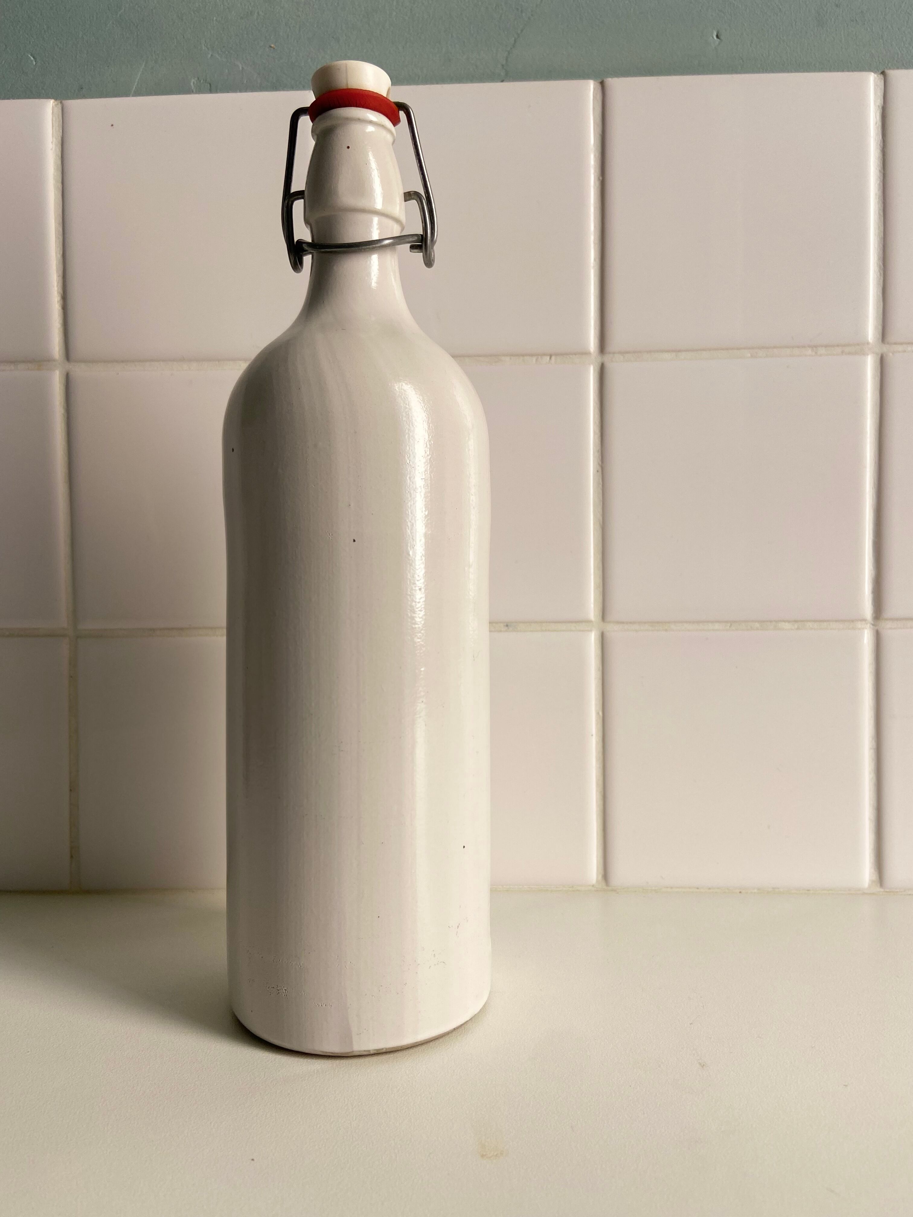 Bottle glazed white sandstone