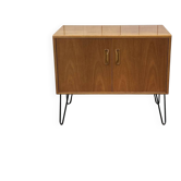 Buffet 2 portes anglais de la marque G-Plan des années 1980 en teck