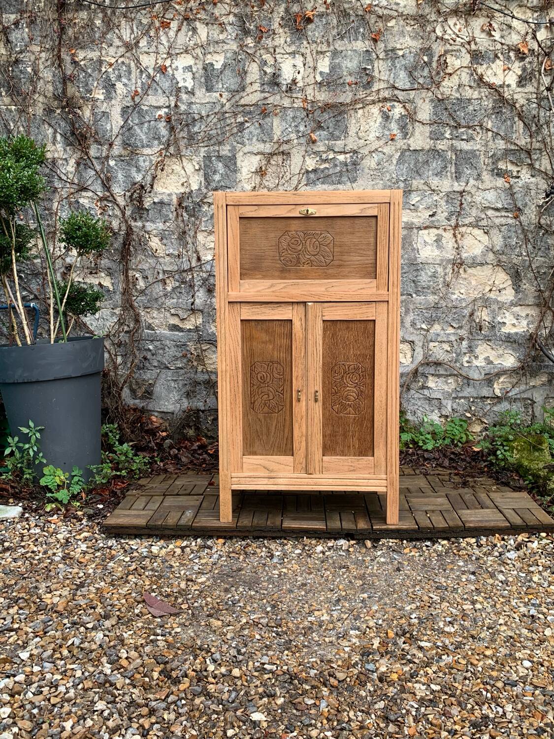 Parisian art deco sideboard in raw oak 1930