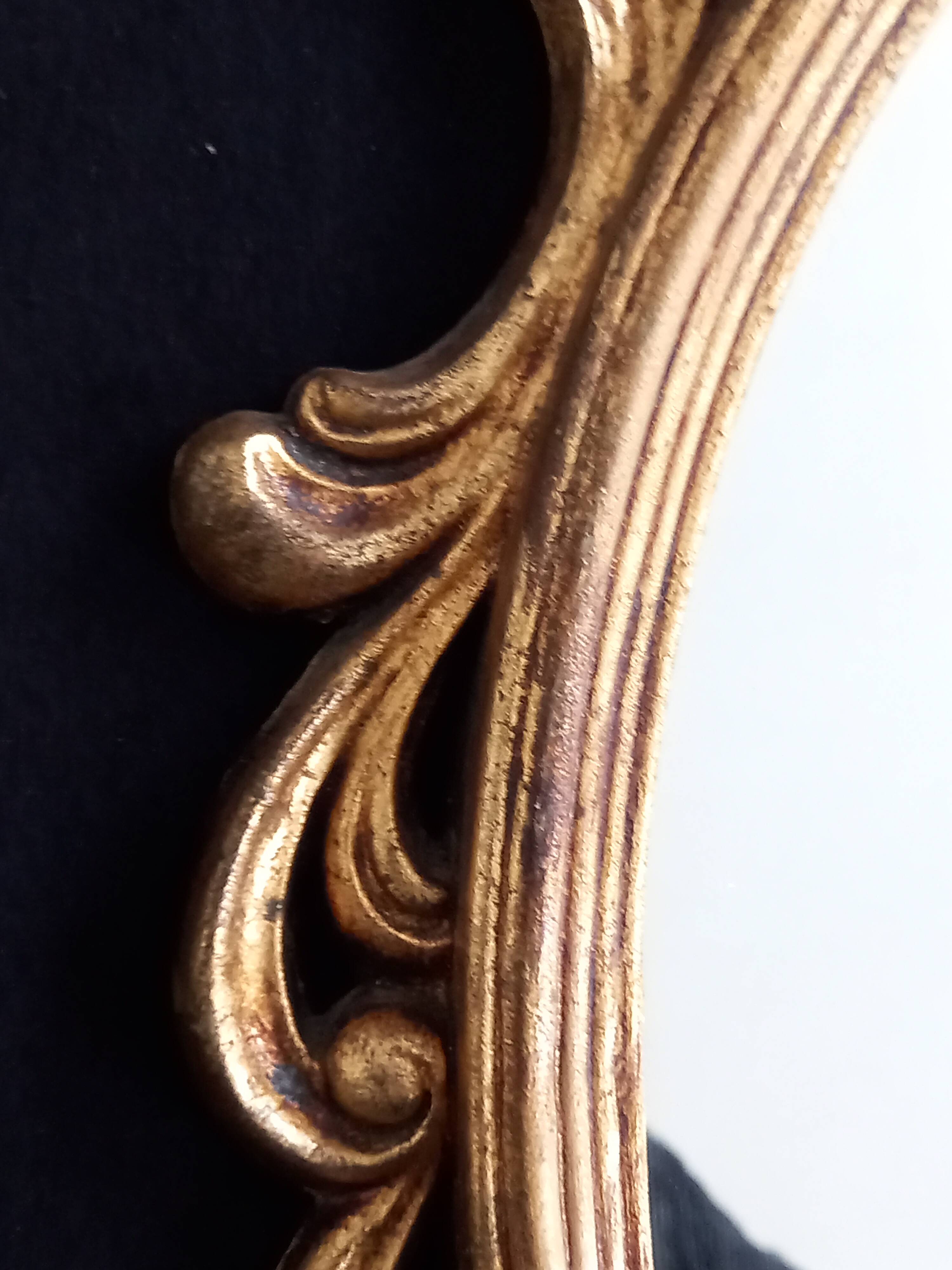 Louis xv golden wood style cartouche mirror