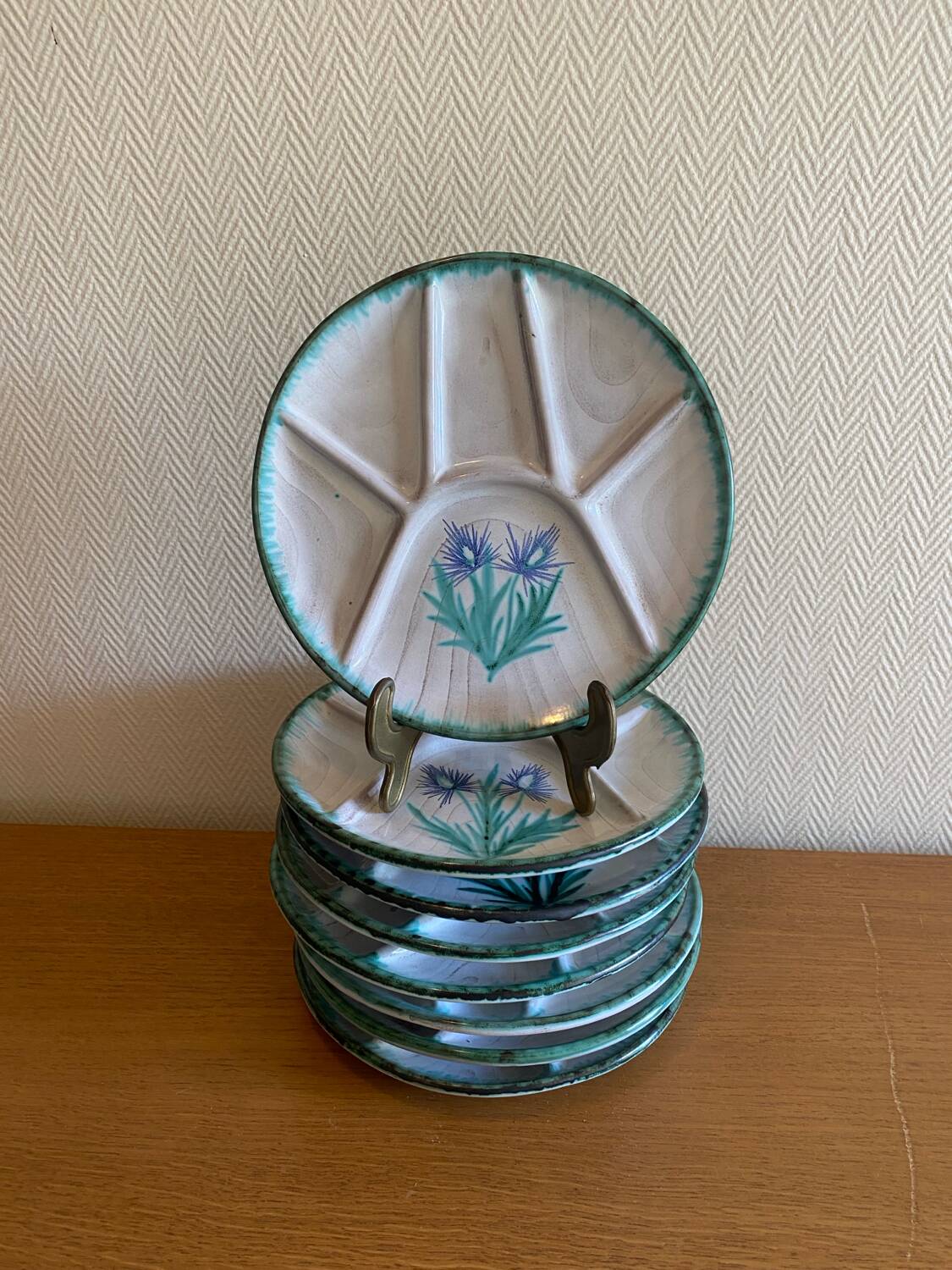 Vintage plates with thistle decor