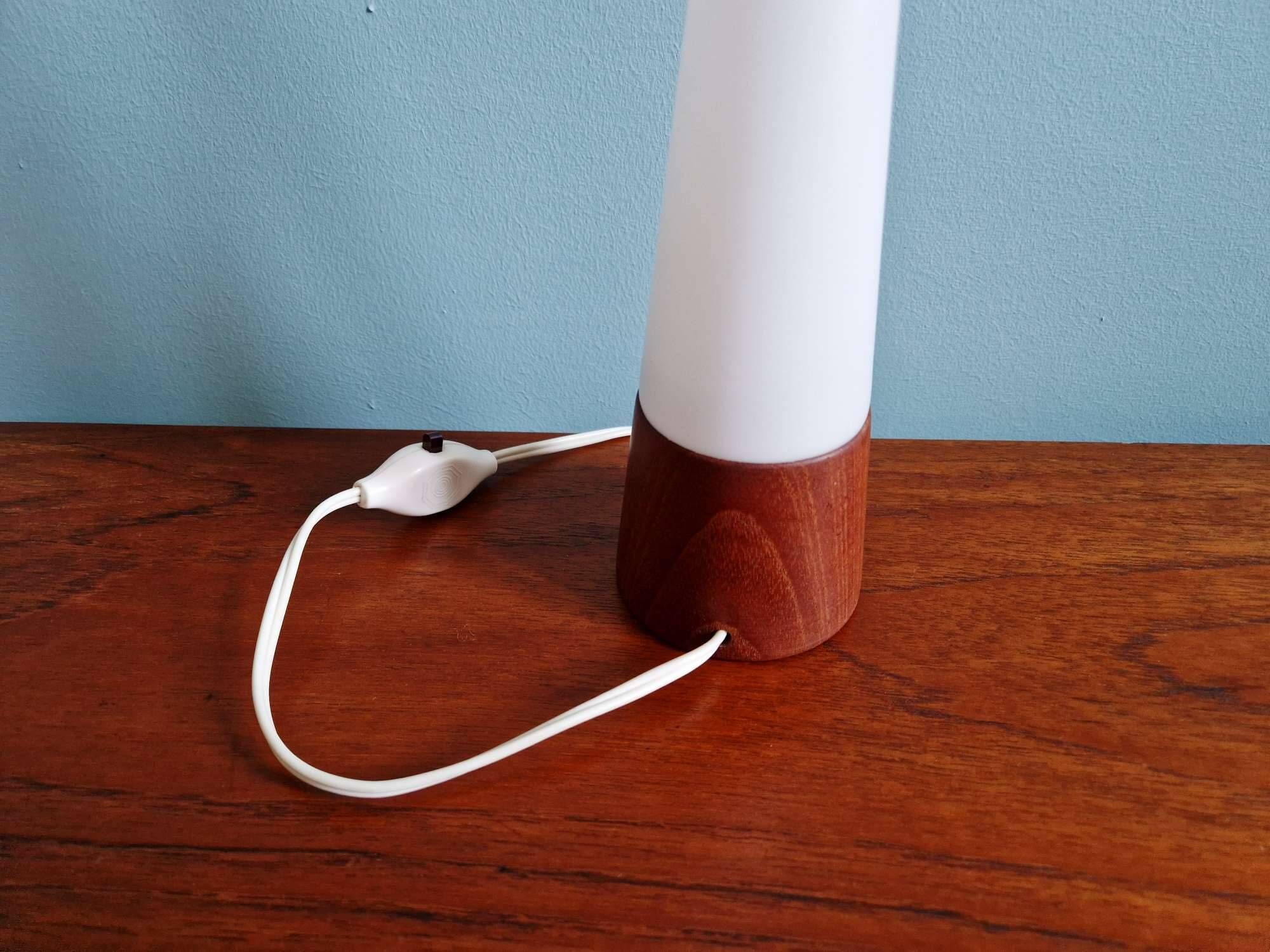 Scandinavian table lamp in teak and satin opaline, Hans-Agne Jakobsson, 1960