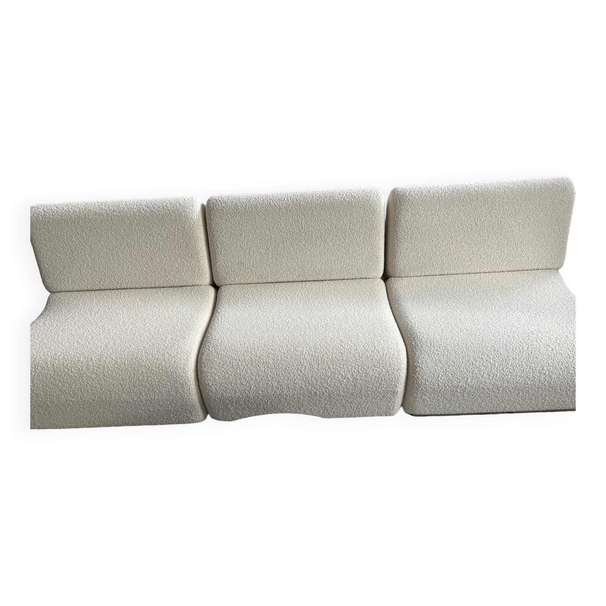 Cream white curled Rotondo sofa (The Socialite Family)