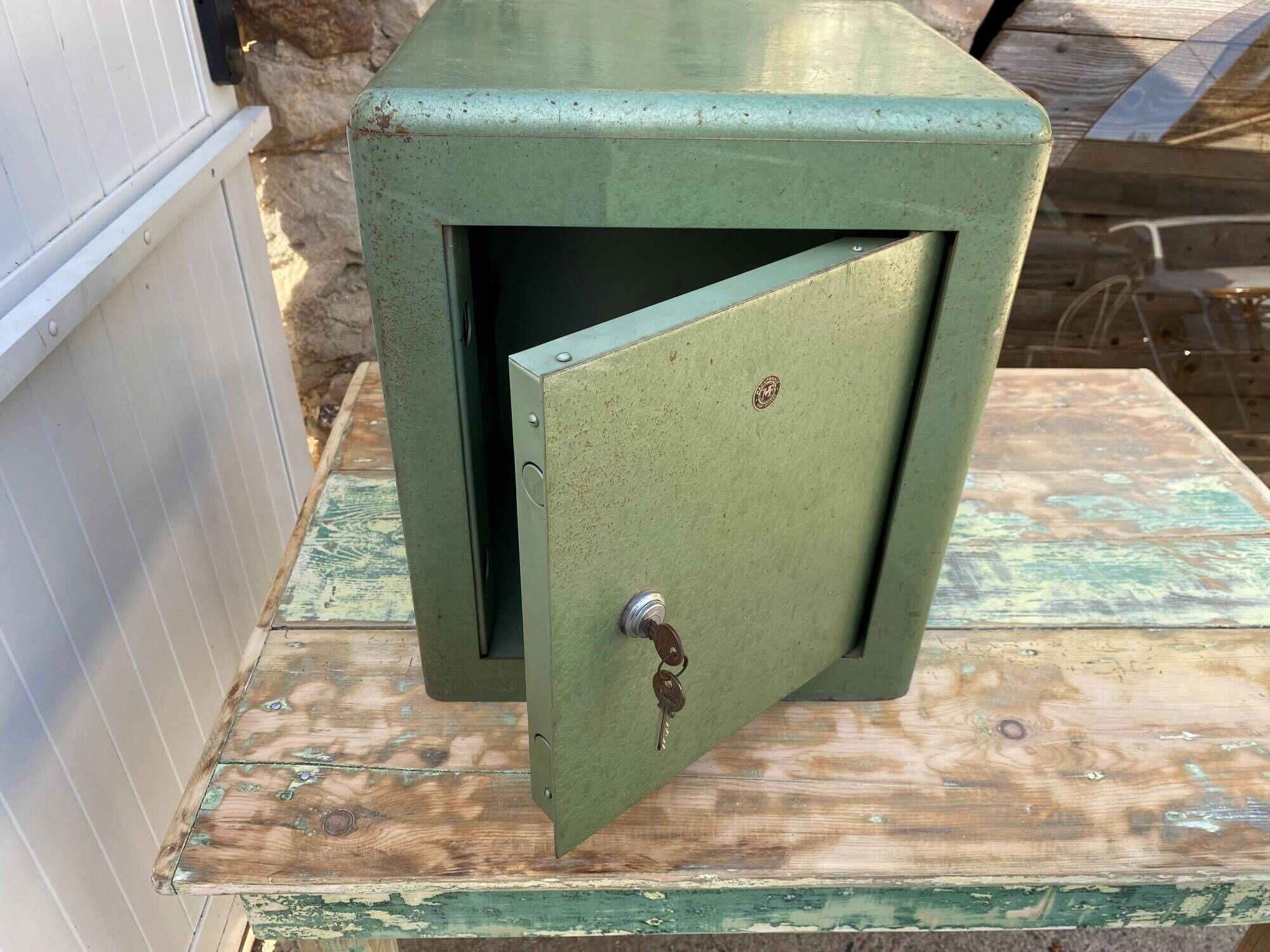 Safe industrial metal furniture brand manufrance 1950