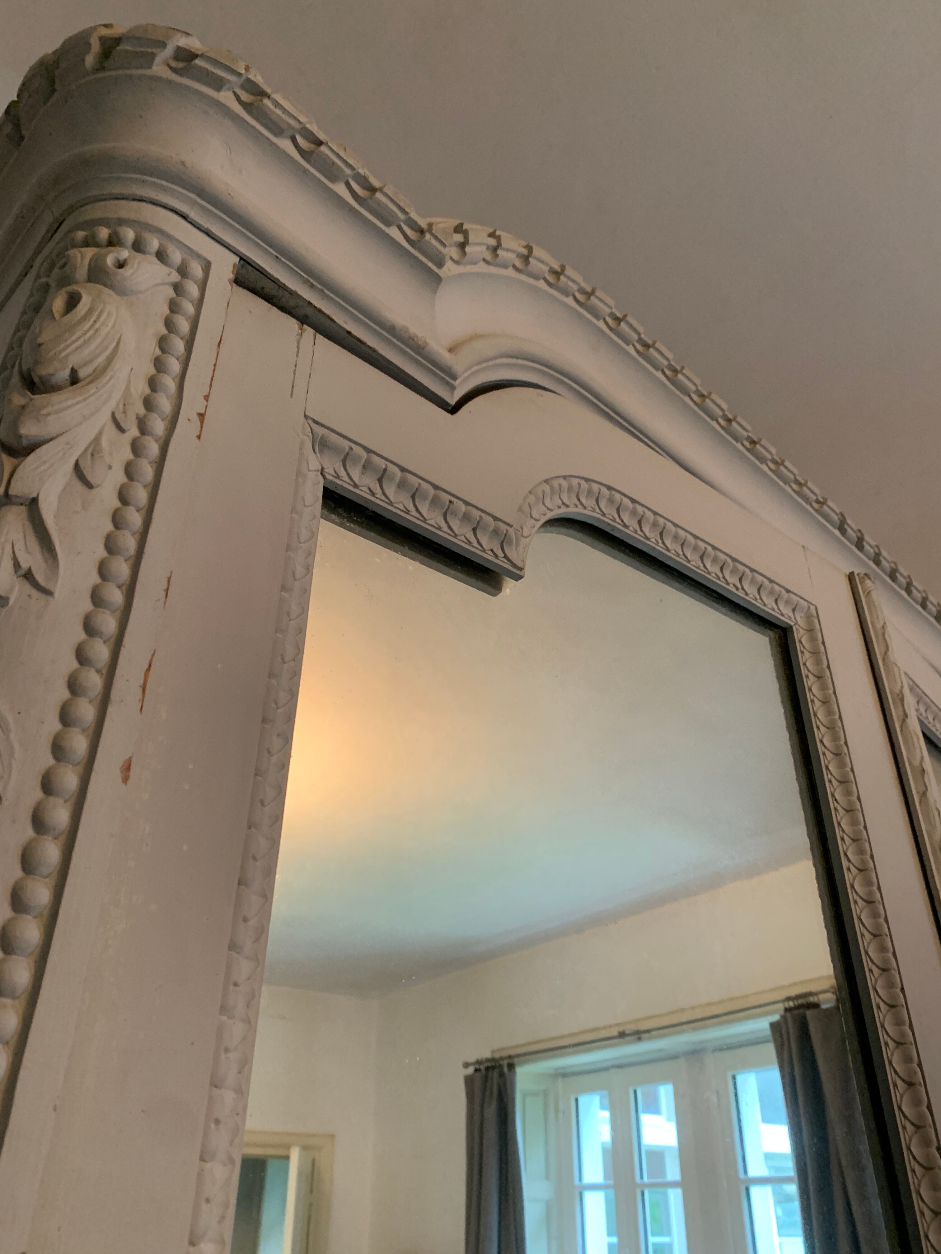 Armoire ancienne Louis VXI  miroirs