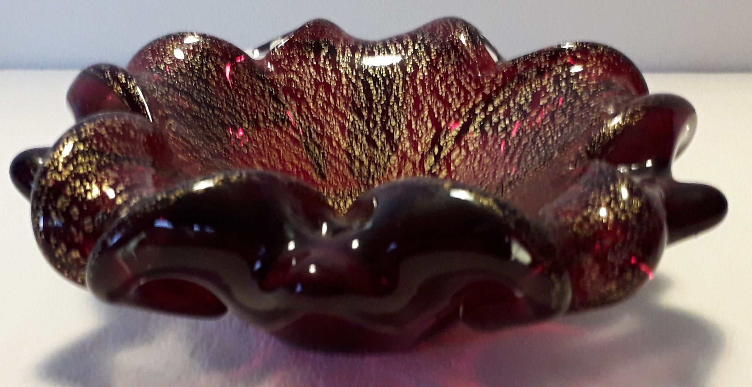 Empty Pocket Murano Inlaid With Gold