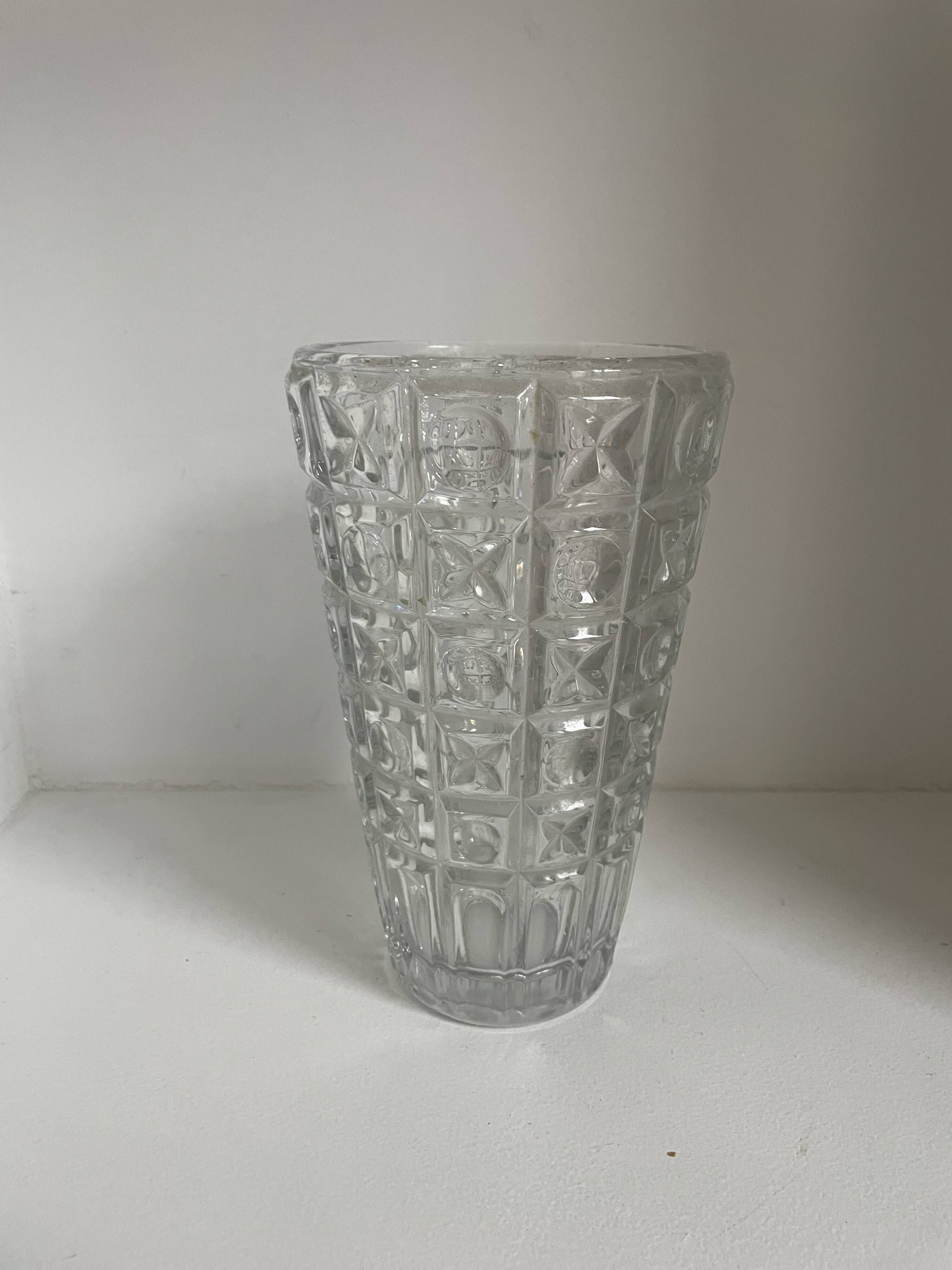 Set of 18 decorative items